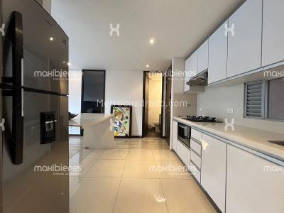 Apartamento de 2 alcobas en arriendo en Las Lomas, Medellín, 100 m² · foto 2 de 16