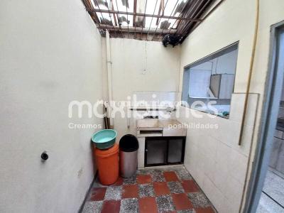 Casa de 4 alcobas en venta en San Javier, Medellín, 145 m² · foto 12 de 13