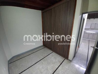 Casa de 4 alcobas en venta en San Javier, Medellín, 145 m² · foto 9 de 13