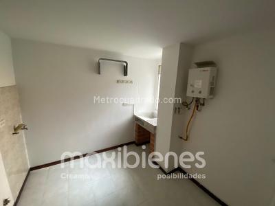Apartamento de 3 alcobas en arriendo en Loma Del Indio, Medellín, 70 m² · foto 10 de 10