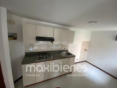 Apartamento de 3 alcobas en arriendo en Loma Del Indio, Medellín, 70 m² · foto 3 de 10
