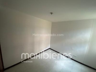 Apartamento de 3 alcobas en arriendo en Loma Del Indio, Medellín, 70 m² · foto 5 de 10