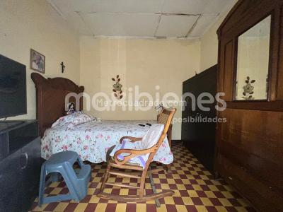 Casa de 4 alcobas en venta en Prado, Medellín, 380 m² · foto 4 de 15