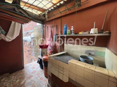 Casa de 4 alcobas en venta en Prado, Medellín, 380 m² · foto 15 de 15