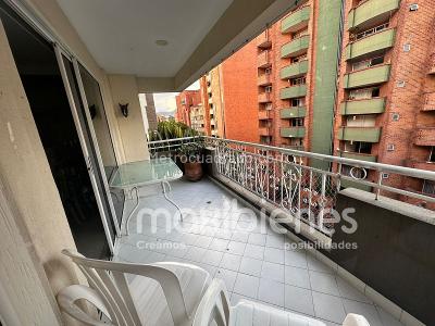 Apartamento en venta en Laureles, Medellín · foto 3 de 5