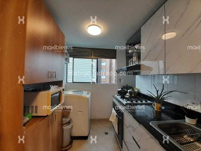 Apartamento en arriendo en Castropol, Medellín · foto 2 de 15