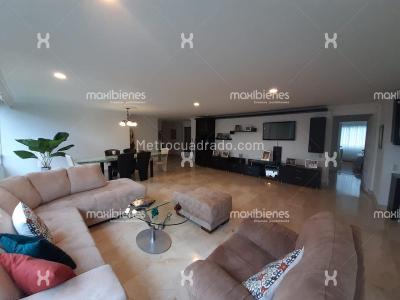 Apartamento de 3 alcobas en arriendo en Los Naranjos, Medellín, 173 m² · foto 3 de 7