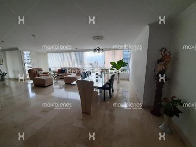 Apartamento de 3 alcobas en arriendo en Los Naranjos, Medellín, 173 m² · foto 5 de 7