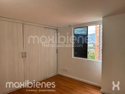 Apartamento de 3 alcobas en venta en Belen Loma De Los Bernal, Medellín, 80 m² · foto 5 de 20