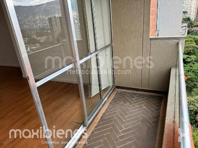 Apartamento de 3 alcobas en venta en Belen Loma De Los Bernal, Medellín, 80 m² · foto 10 de 20