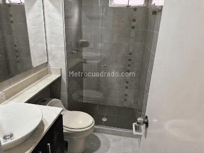 Apartamento de 3 alcobas en venta en Belen Loma De Los Bernal, Medellín, 80 m² · foto 12 de 20