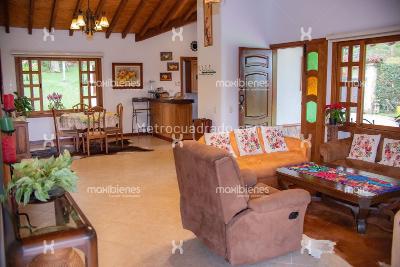Casa de 4 alcobas en venta en La Catolica, Rionegro, 200 m² · foto 2 de 16