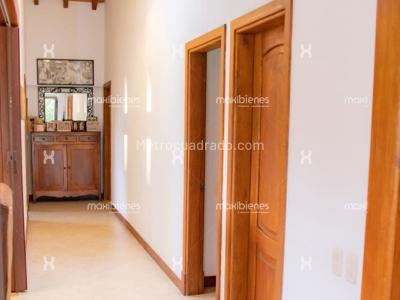 Casa de 4 alcobas en venta en La Catolica, Rionegro, 200 m² · foto 6 de 16