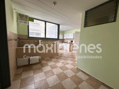 Apartamento de 3 alcobas en venta en La Candelaria, Medellín, 160 m² · foto 3 de 15