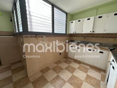 Apartamento de 3 alcobas en venta en La Candelaria, Medellín, 160 m² · foto 9 de 15