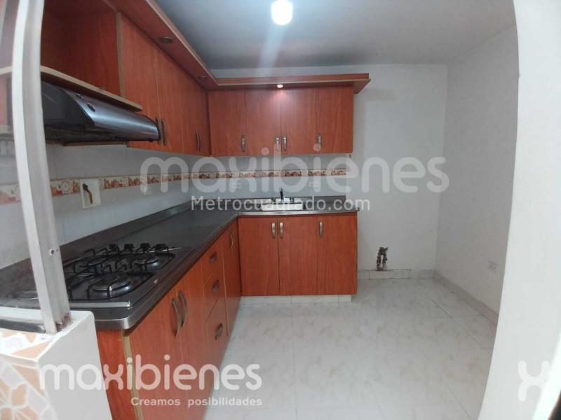 3BR House in Belen Loma De Los Bernal (80 m²) - 3