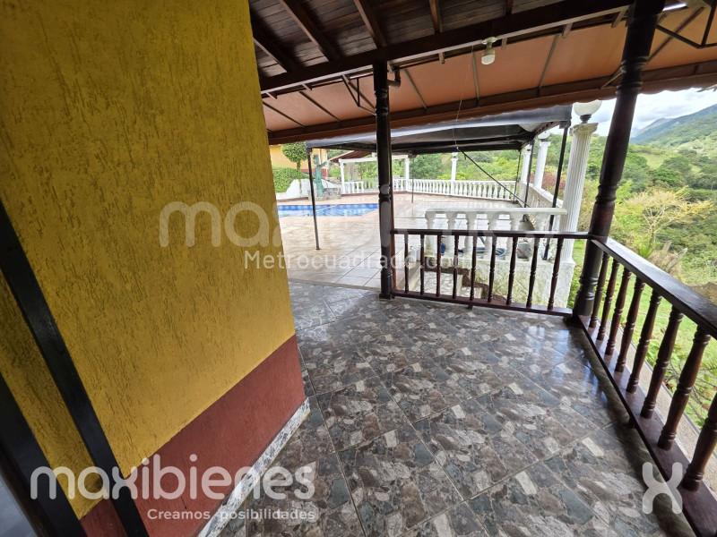 5BR Apartment in Barbosa (51000 m²) - 2
