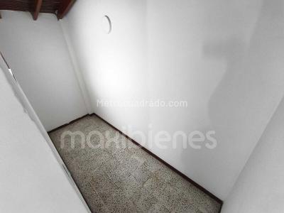 Apartamento de 4 alcobas en arriendo en Los Colores, Medellín, 200 m² · foto 12 de 20