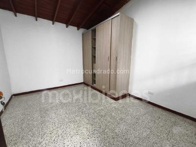 Apartamento de 4 alcobas en arriendo en Los Colores, Medellín, 200 m² · foto 8 de 20