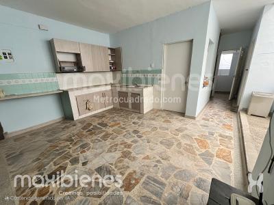 Casa de 5 alcobas en venta en Prado, Medellín, 146 m² · foto 2 de 13