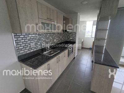 Apartamento de 3 alcobas en arriendo en Los Colores, Medellín, 110 m² · foto 5 de 20