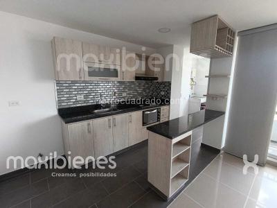 Apartamento de 3 alcobas en arriendo en Los Colores, Medellín, 110 m² · foto 6 de 20