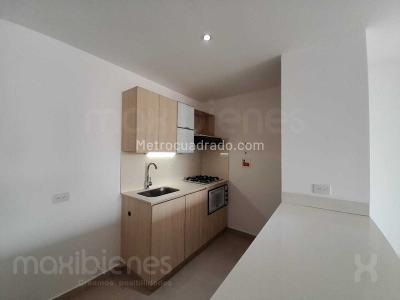 Apartamento de 3 alcobas en arriendo en Los Balsos, Medellín, 80 m² · foto 2 de 17