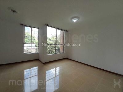 Apartamento en arriendo en El Tesoro, Medellín · foto 4 de 16