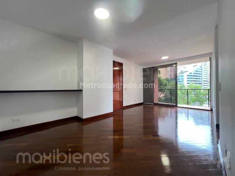 Apartamento en Arriendo, El Poblado, Medellín - Mehr