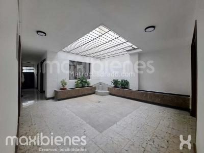 Casa de 4 alcobas en venta en Boston, Medellín, 130 m² · foto 17 de 20