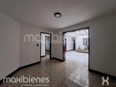 Casa de 4 alcobas en venta en Boston, Medellín, 130 m² · foto 19 de 20
