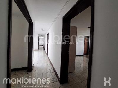 Casa de 4 alcobas en venta en Boston, Medellín, 130 m² · foto 2 de 20