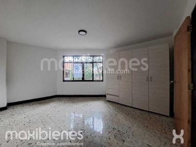 Casa de 4 alcobas en venta en Boston, Medellín, 130 m² · foto 4 de 20