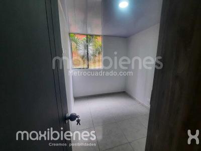 Apartamento de 3 alcobas en venta en Niquia, Bello, 49 m² · foto 10 de 17