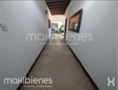 Apartamento en venta en La Floresta, Medellín · foto 8 de 16