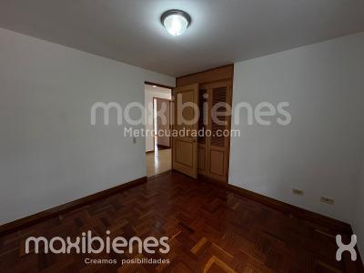 Apartamento de 3 alcobas en arriendo en Los Balsos, Medellín, 147 m² · foto 10 de 20