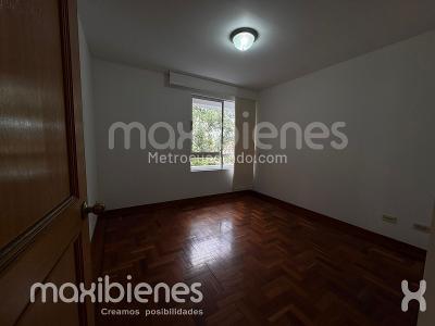 Apartamento de 3 alcobas en arriendo en Los Balsos, Medellín, 147 m² · foto 11 de 20