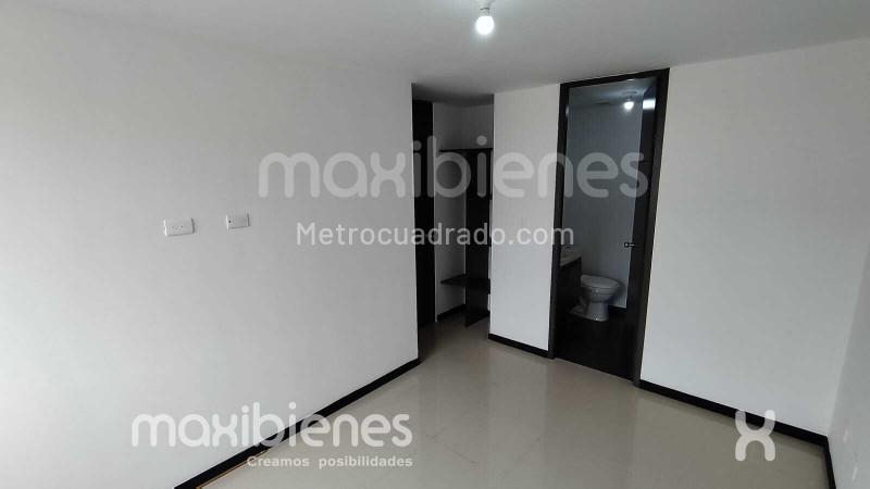3BR Apartment in Niquia (56 m²) - 3
