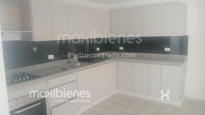 Casa de 5 alcobas en arriendo en El Velodromo, Medellín, 200 m² · foto 2 de 20