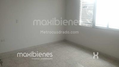 Casa de 5 alcobas en arriendo en El Velodromo, Medellín, 200 m² · foto 6 de 20