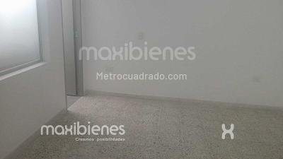 Casa de 5 alcobas en arriendo en El Velodromo, Medellín, 200 m² · foto 9 de 20