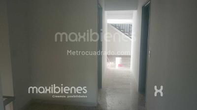 Casa de 5 alcobas en arriendo en El Velodromo, Medellín, 200 m² · foto 11 de 20