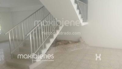 Casa de 5 alcobas en arriendo en El Velodromo, Medellín, 200 m² · foto 14 de 20