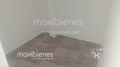 Casa de 5 alcobas en arriendo en El Velodromo, Medellín, 200 m² · foto 15 de 20