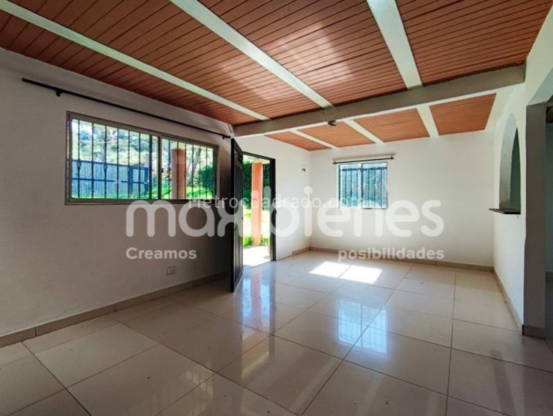 3BR House in Santa Elena (104 m²)