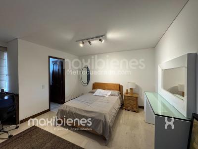 Apartamento de 4 alcobas en venta en Laureles, Medellín, 450 m² · foto 3 de 20