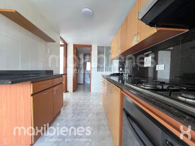 Apartamento en arriendo en El Poblado, Medellín · foto 3 de 17