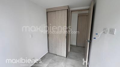 Apartamento de 3 alcobas en venta en San Jose, Sabaneta, 60 m² · foto 10 de 13