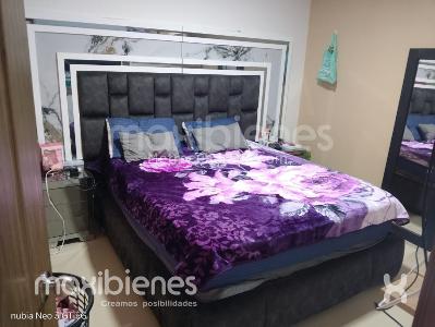Casa de 4 alcobas en venta en Manrique Central 1, Medellín, 213 m² · foto 7 de 9