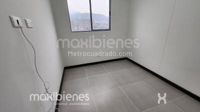 Apartamento de 3 alcobas en venta en Niquia, Bello, 76 m² · foto 4 de 10